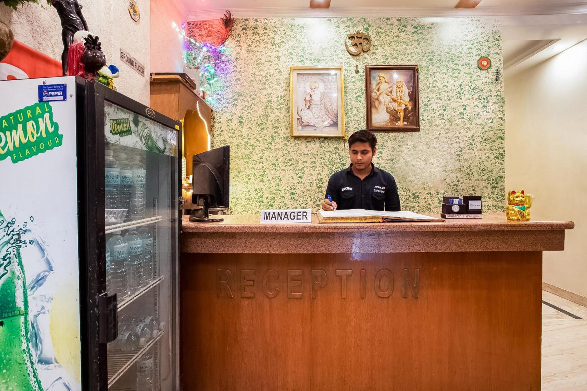 Hotel O City Inn Dx Új-Delhi Kültér fotó