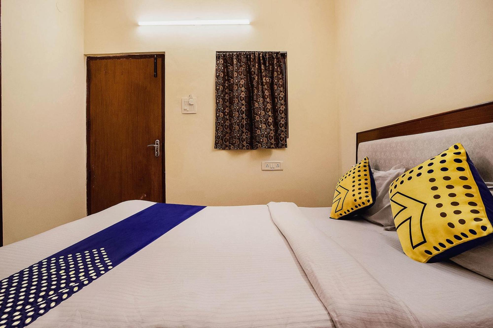 Hotel O City Inn Dx Új-Delhi Kültér fotó